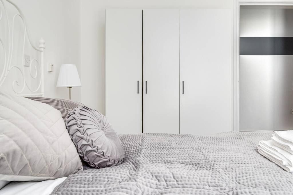 Luxury 2Bed Spacious Apartment- City Centre- Free Parking Birmingham Exteriör bild